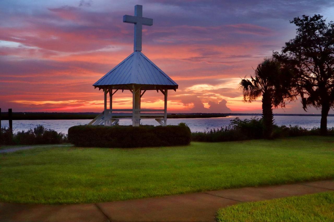Epworth By The Sea Hotel St. Simons Island Bagian luar foto